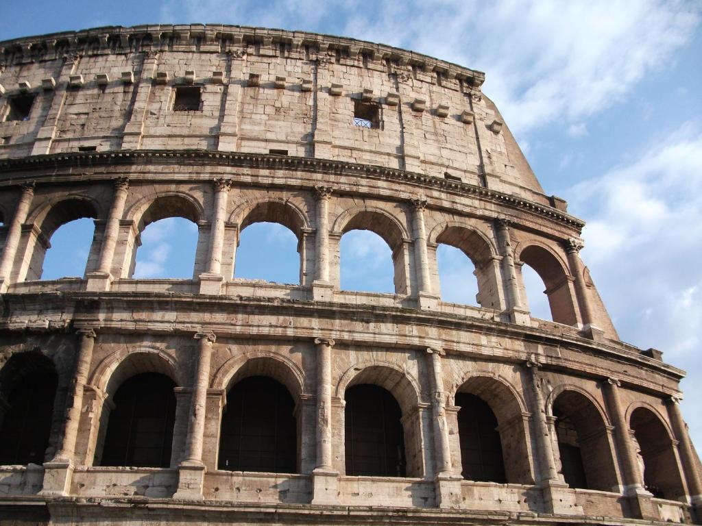 Downtown Accommodation Rome Bagian luar foto