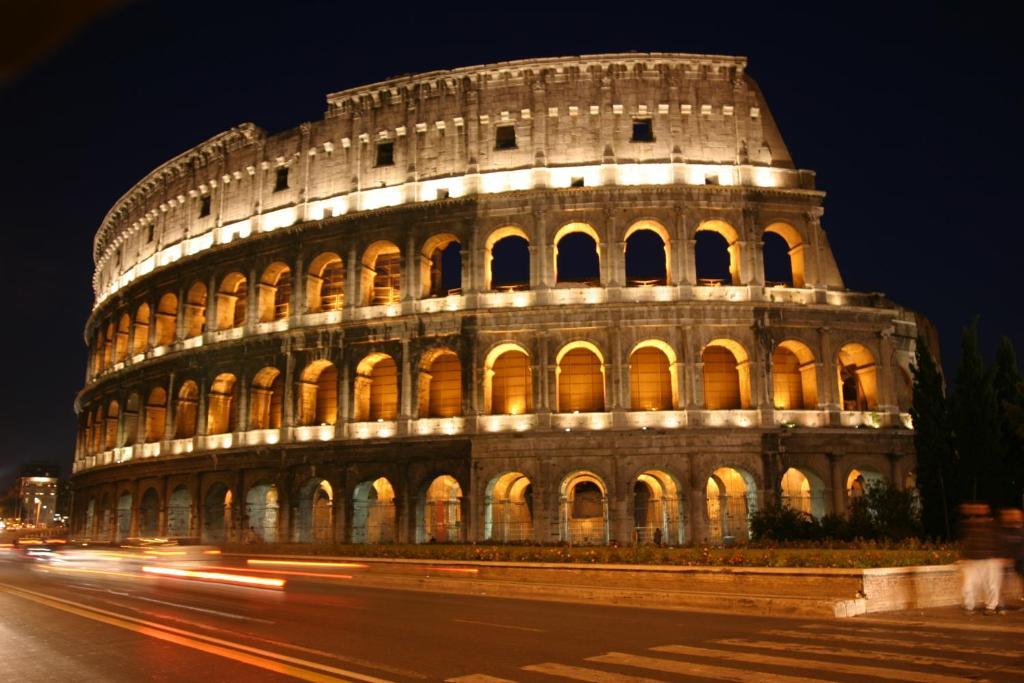 Downtown Accommodation Rome Bagian luar foto