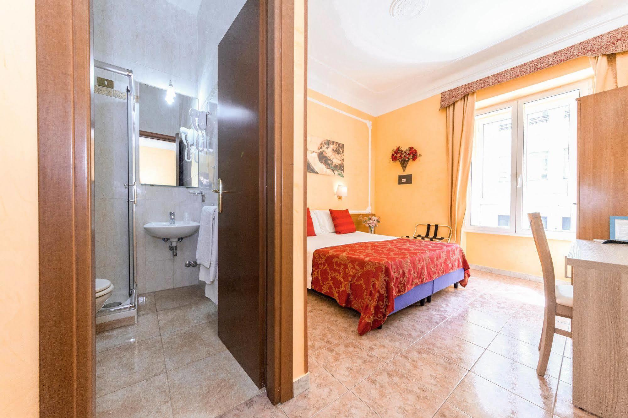 Downtown Accommodation Rome Bagian luar foto