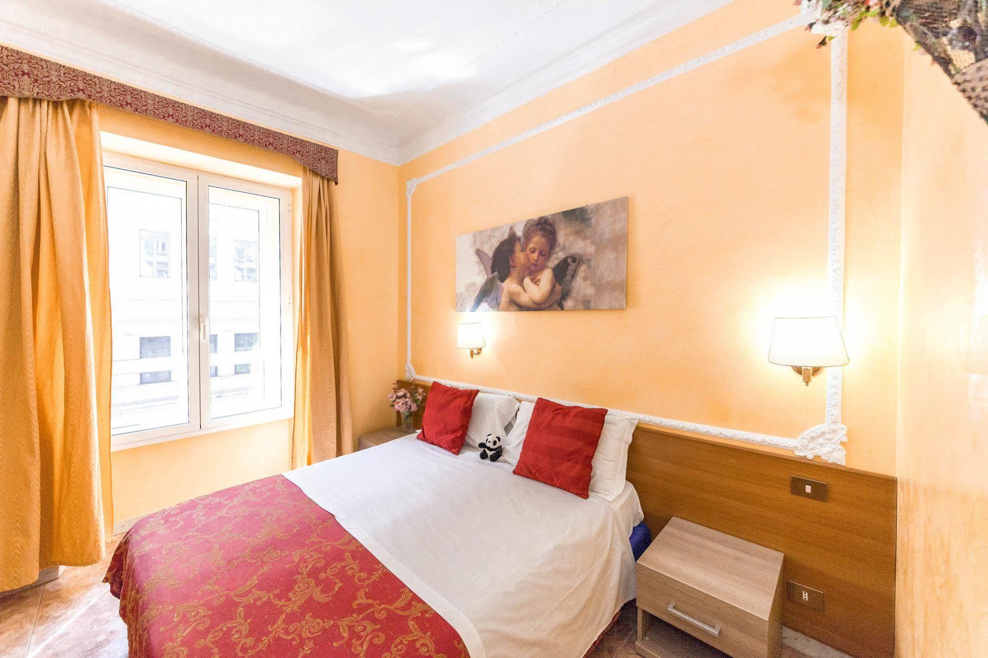 Downtown Accommodation Rome Bagian luar foto